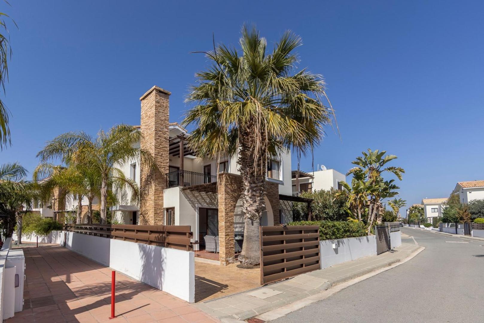 Ionion 27 * Agia Napa